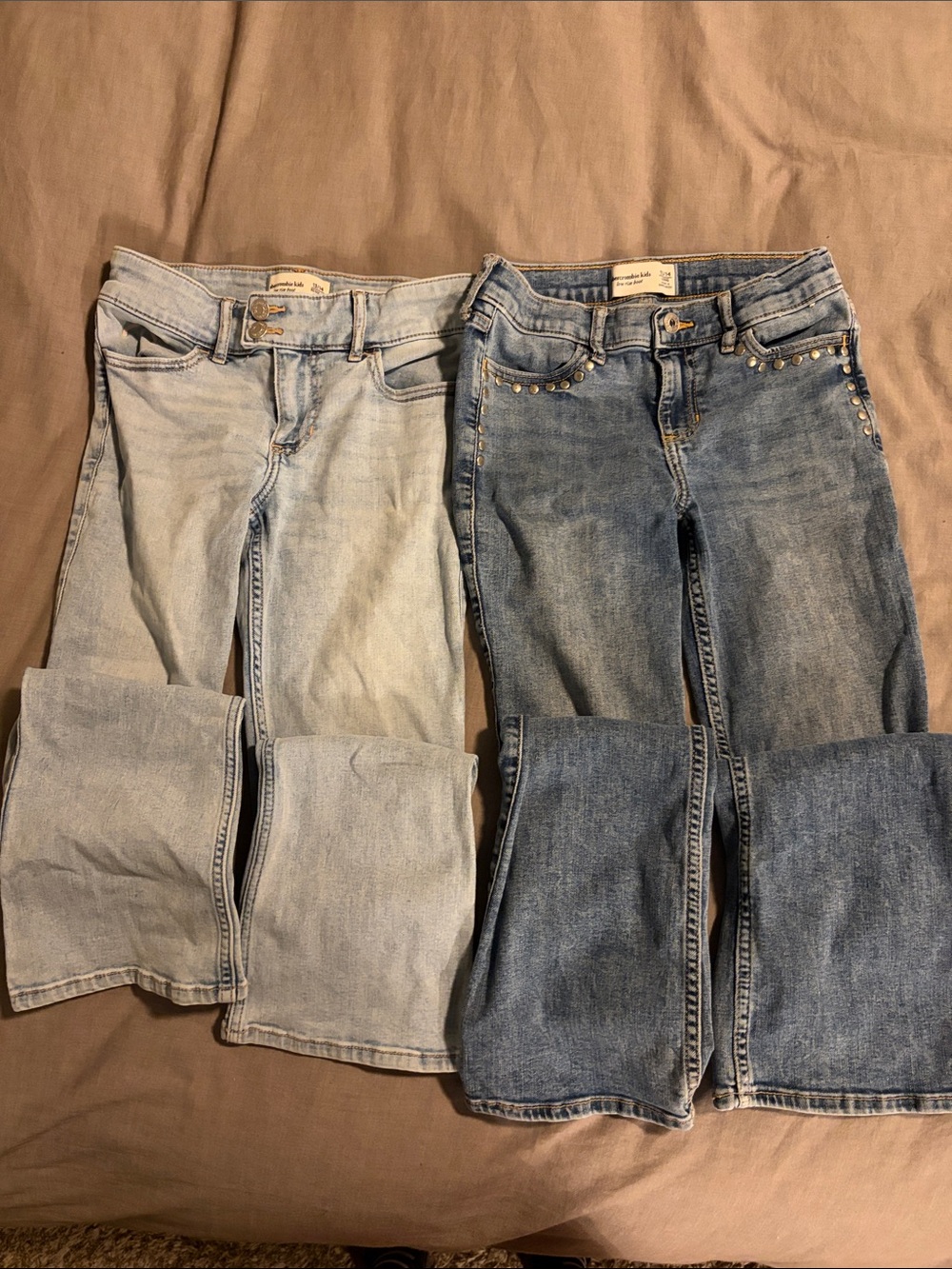 abercrombie kids Light Blue & Medium Blue Denim Jeans with Stud Accents 13/14